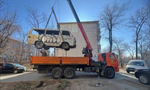 Грузовик без тормозов протаранил во Владивостоке десять машин